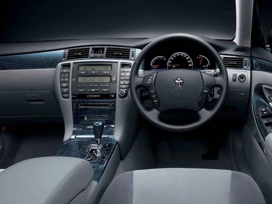  Toyota Crown Athlete 2003 года  (фото 12 из 15)
